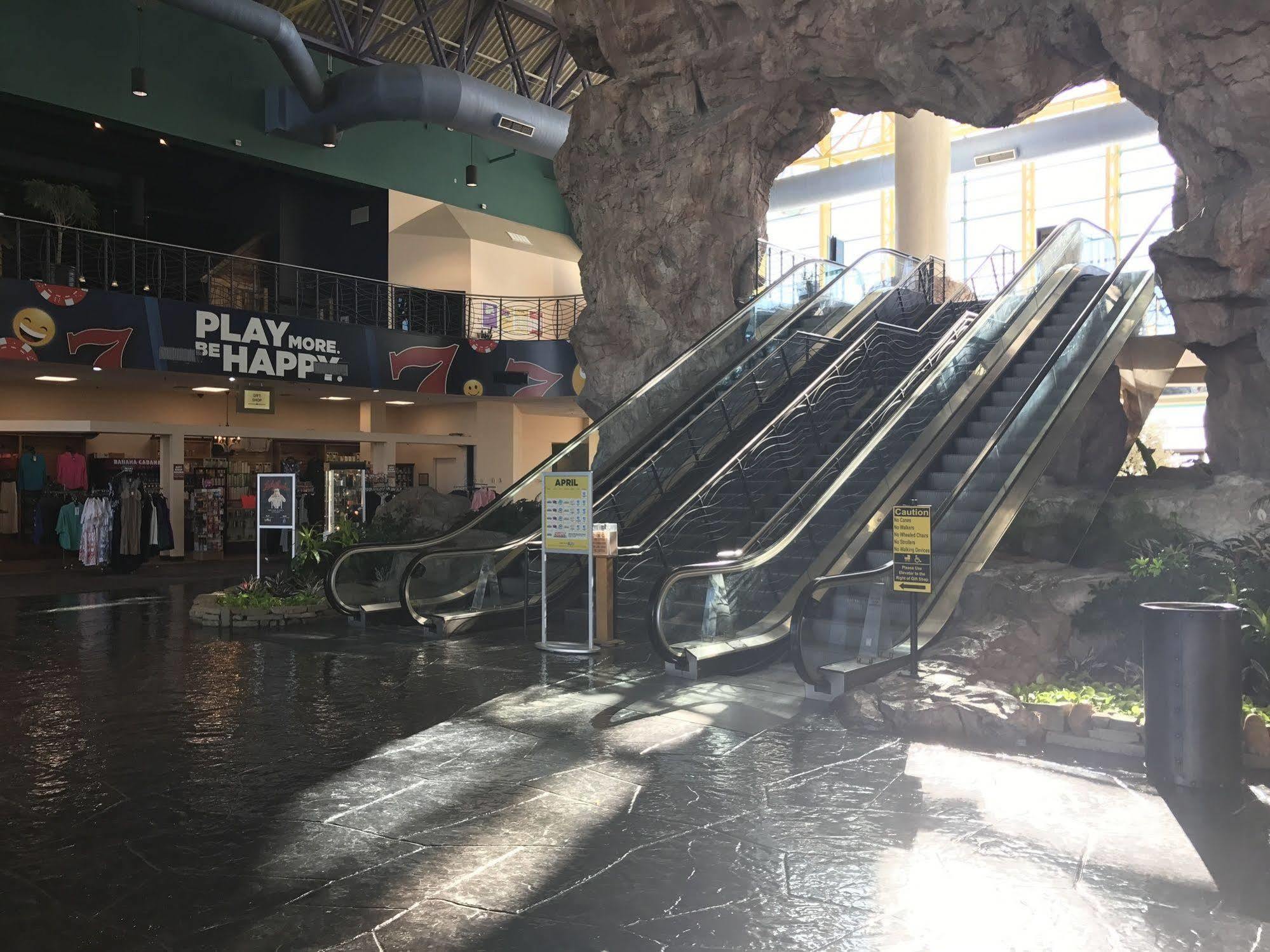 Horseshoe Lake Charles Westlake エクステリア 写真
